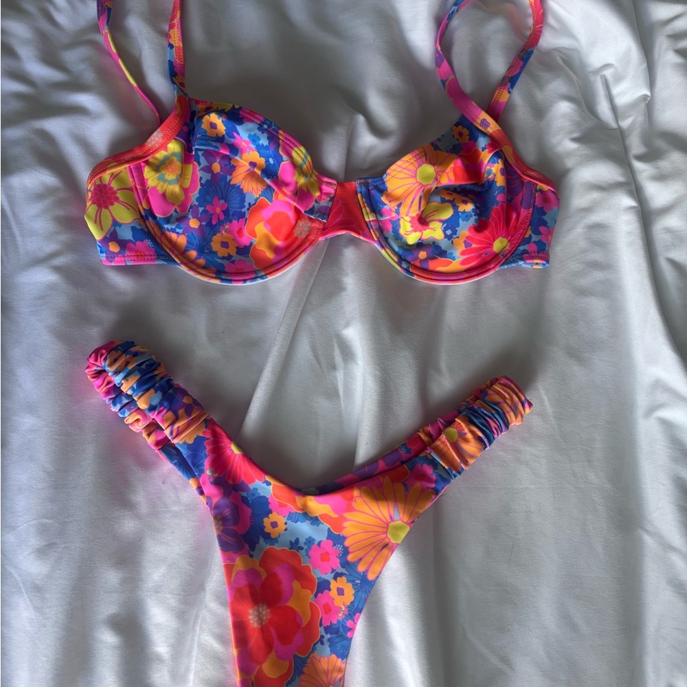 Kulani Kinis Bikini Set - Colorful Floral